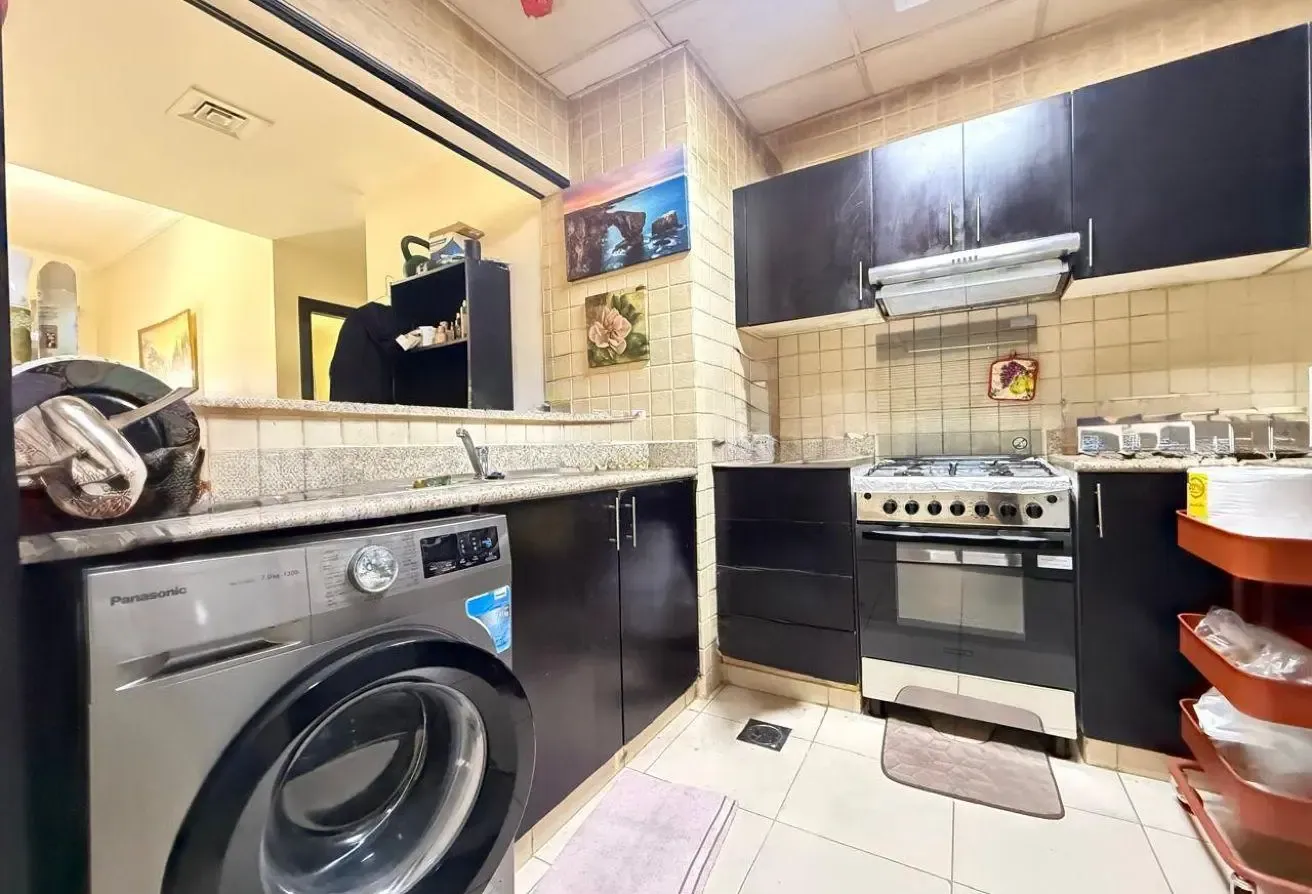 NEAR2MARKET-SPACIOUS VIBRANT-HIGH FLOOR-OPEN VIEWS