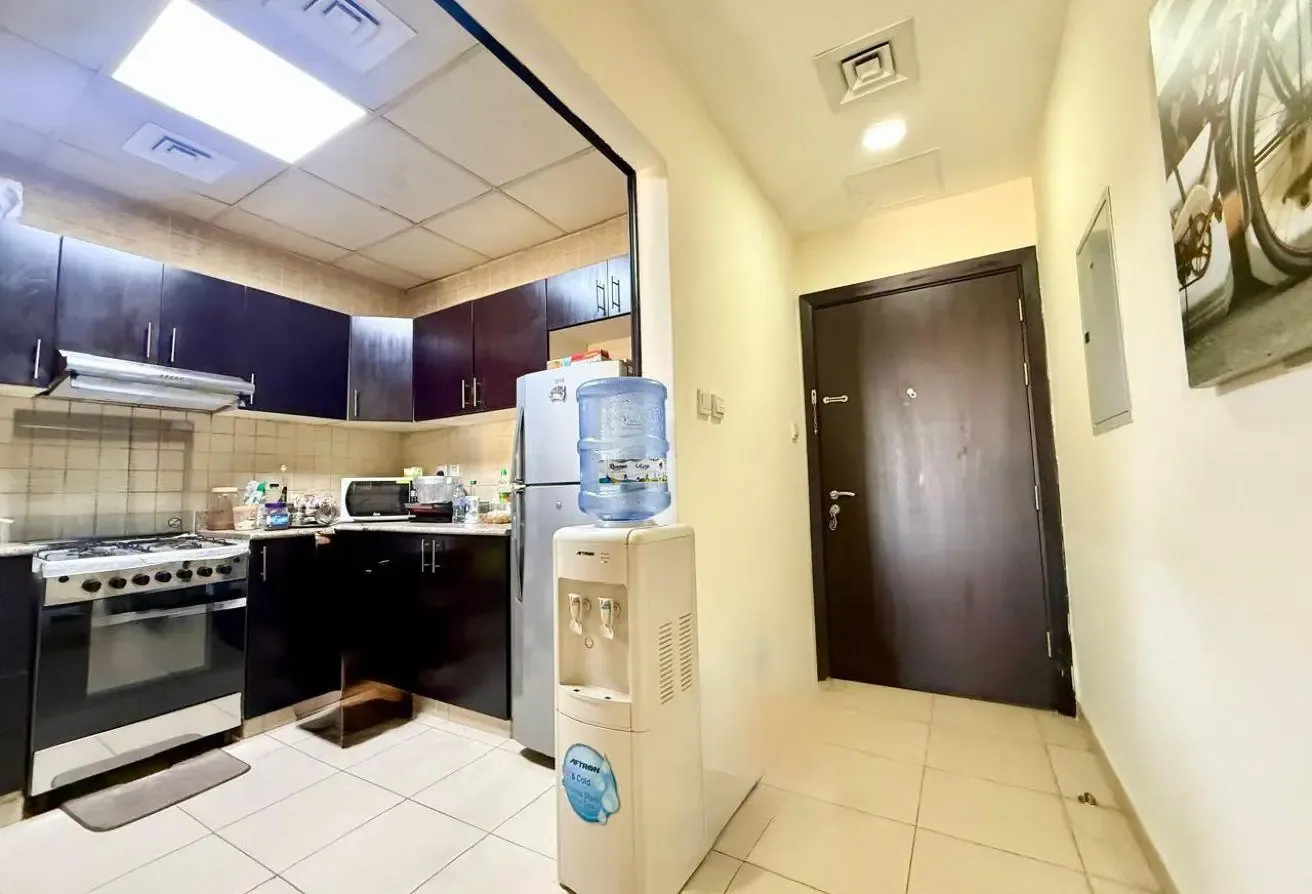 NEAR2MARKET-SPACIOUS VIBRANT-HIGH FLOOR-OPEN VIEWS