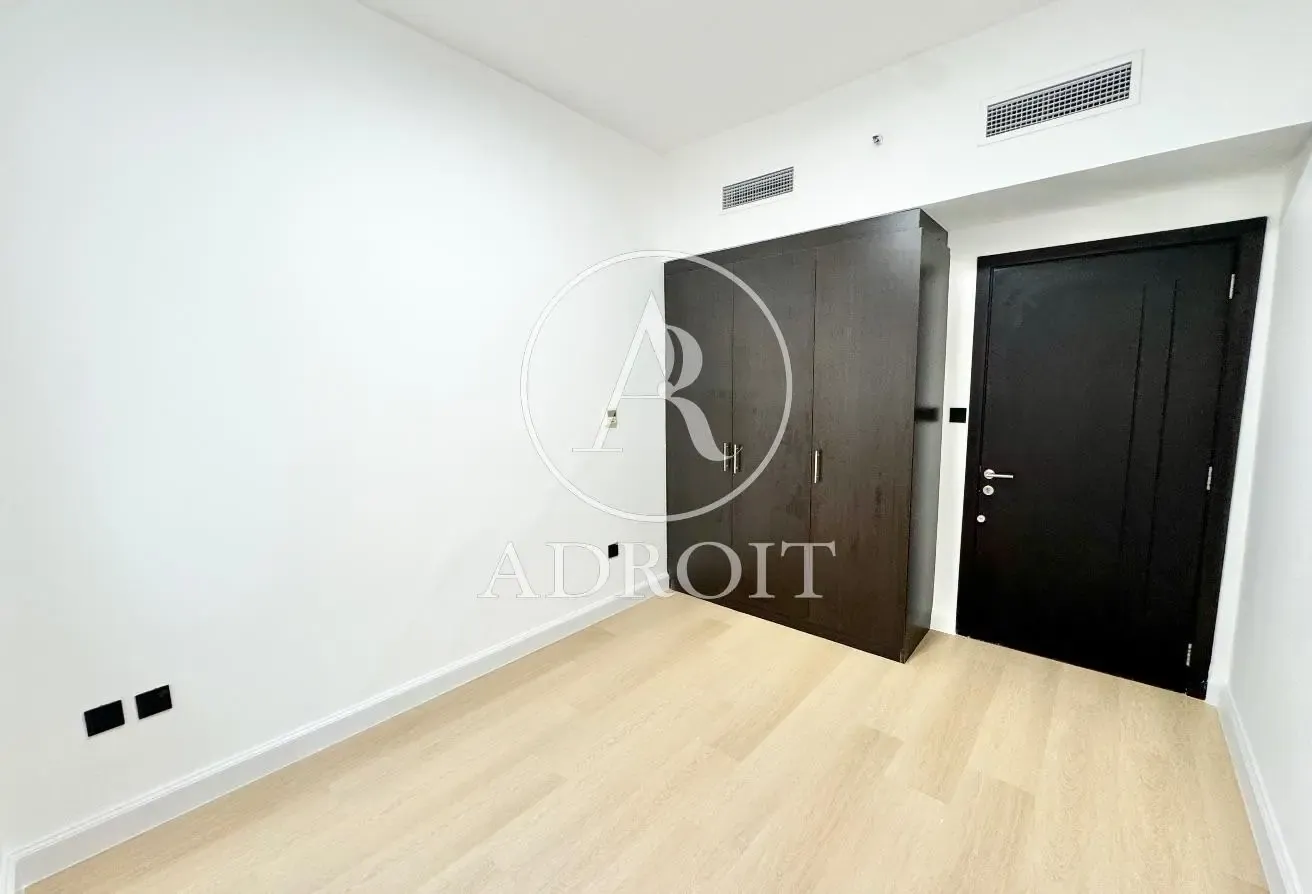 Fully Upgraded 1bedroom with Covered parking
