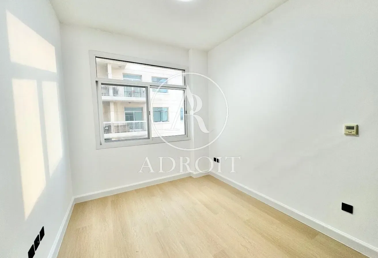 Fully Upgraded 1bedroom with Covered parking