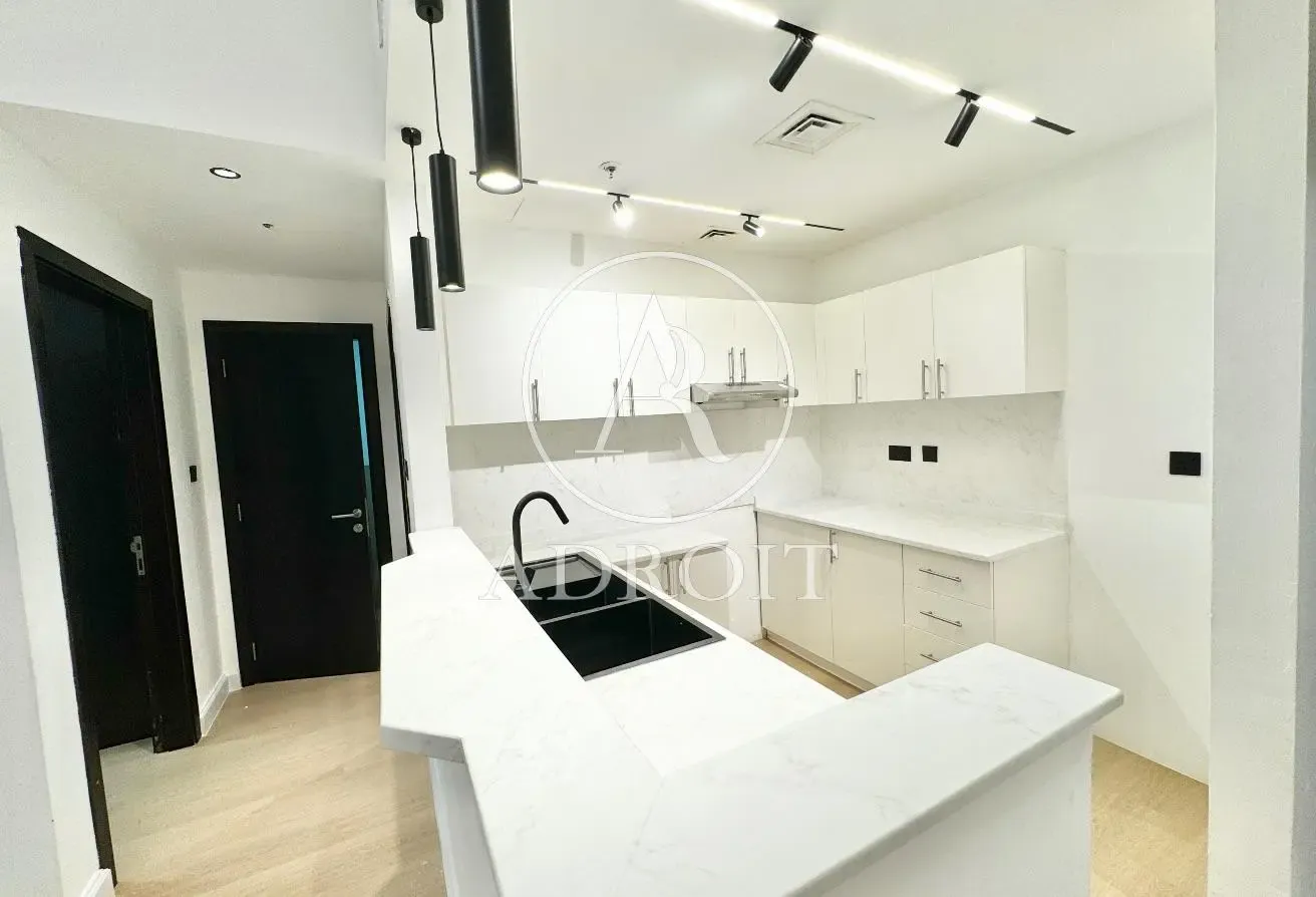 Fully Upgraded 1bedroom with Covered parking