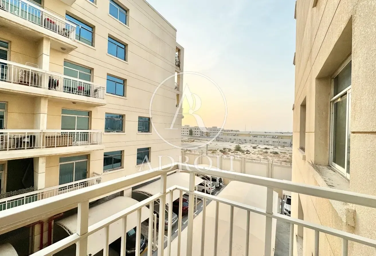 Fully Upgraded 1bedroom with Covered parking