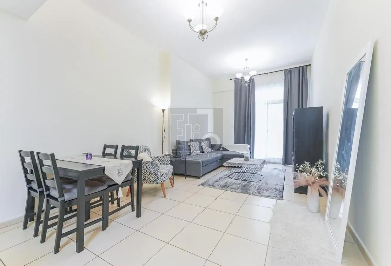 RENTED UNIT | SPACIOUS | FURNISHED | HIGH FLOOR
