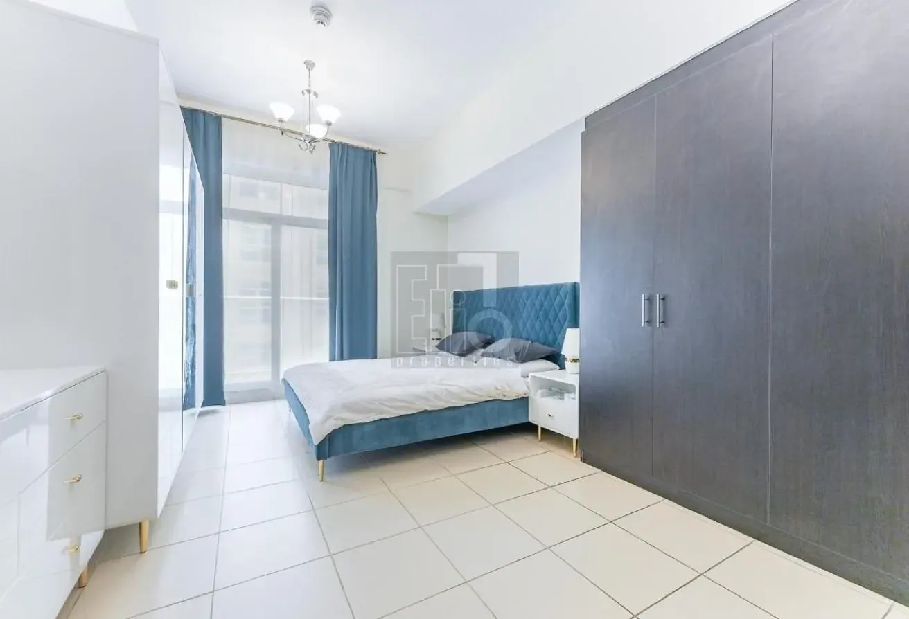 RENTED UNIT | SPACIOUS | FURNISHED | HIGH FLOOR