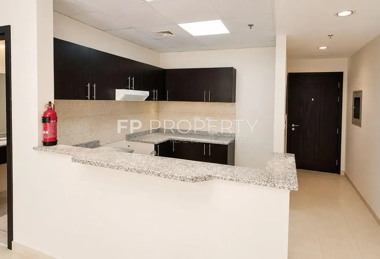 Investor Deal-Close to Mall & Park-Prime Location