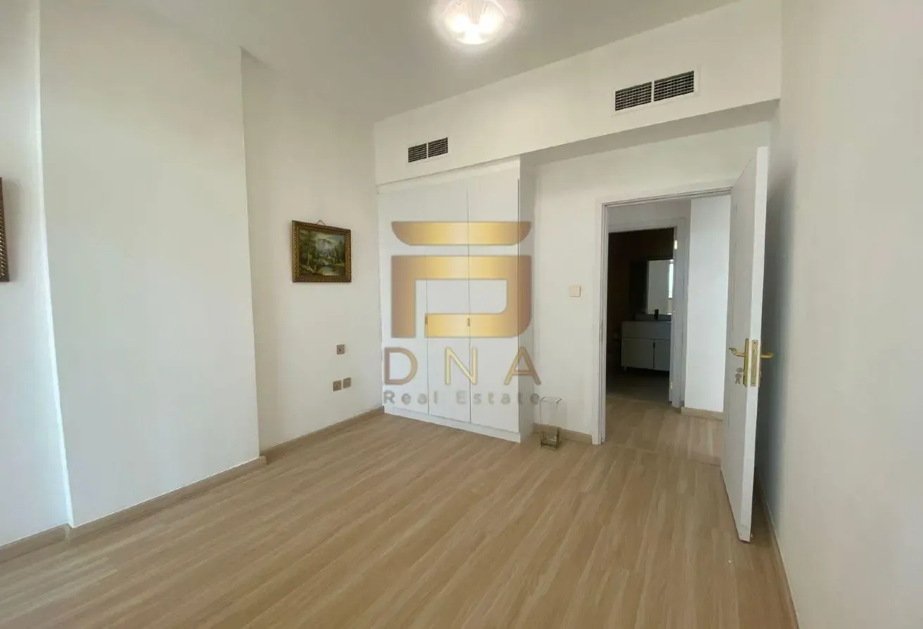 Rented Fully Upgraded Wooden Flooring With Balcony