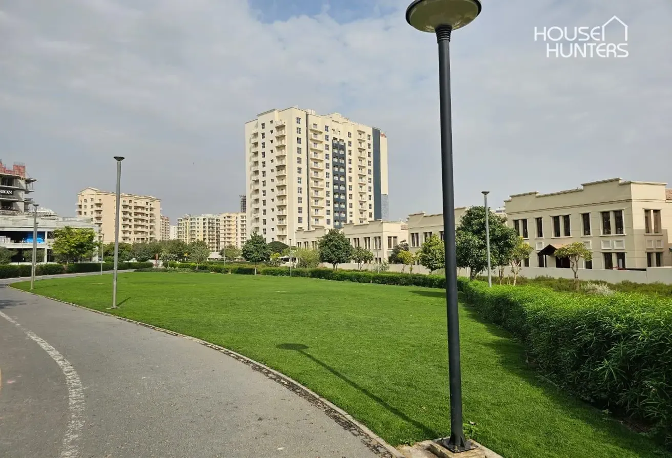 Balcony | Farah Tower 1 | Spacious | Tenanted NOV