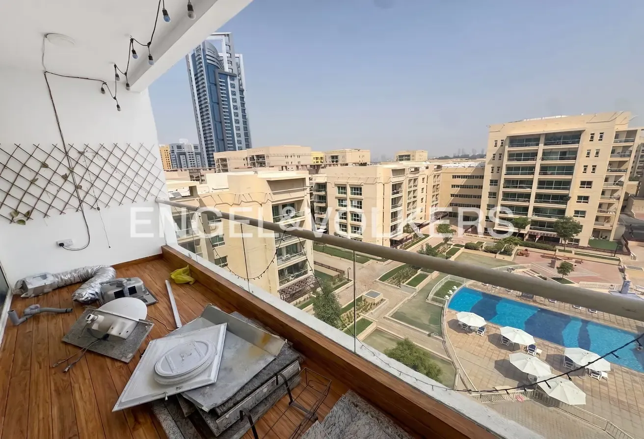 Full Refurb in Process | 2 Bed + Study | Pool View