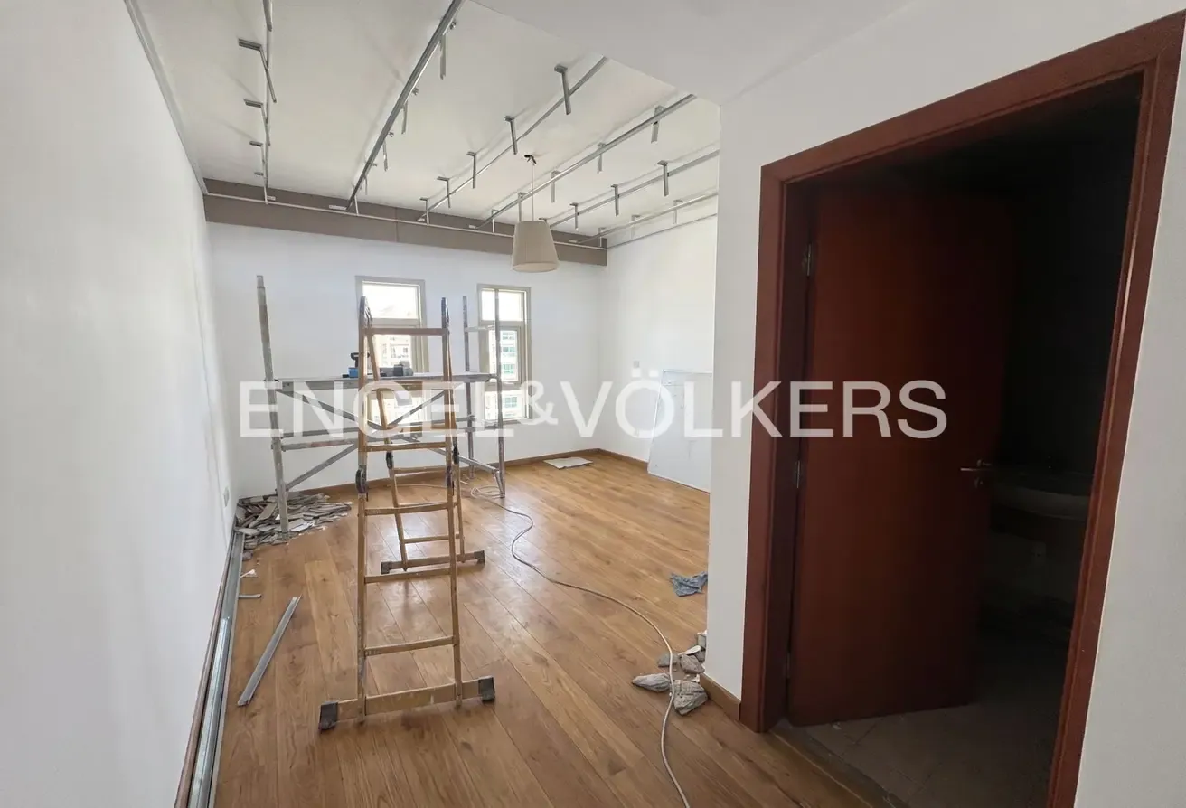Full Refurb in Process | 2 Bed + Study | Pool View