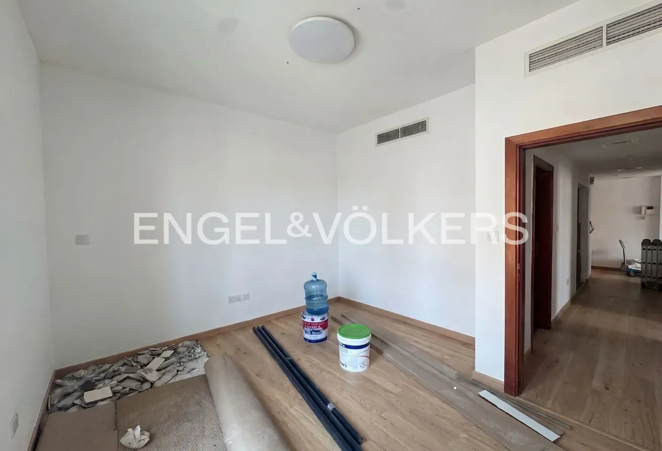 Full Refurb in Process | 2 Bed + Study | Pool View