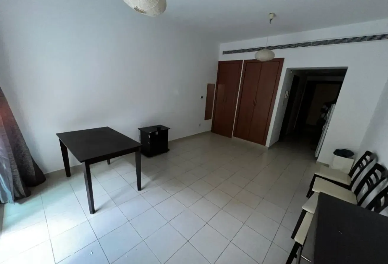 STUDIO FOR SALE | COMMUNITY VIEW | VACANT