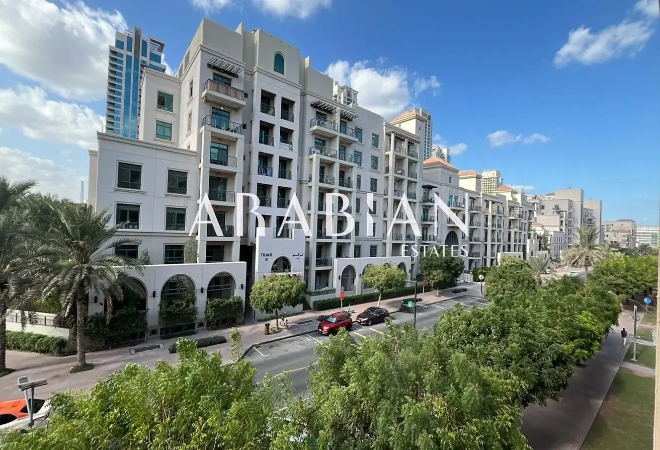 Vacant | Prime Location | Bright | Mint Condition