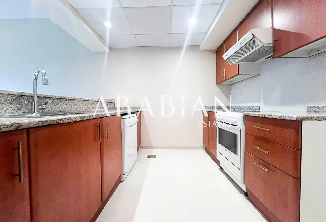 Vacant | Prime Location | Bright | Mint Condition