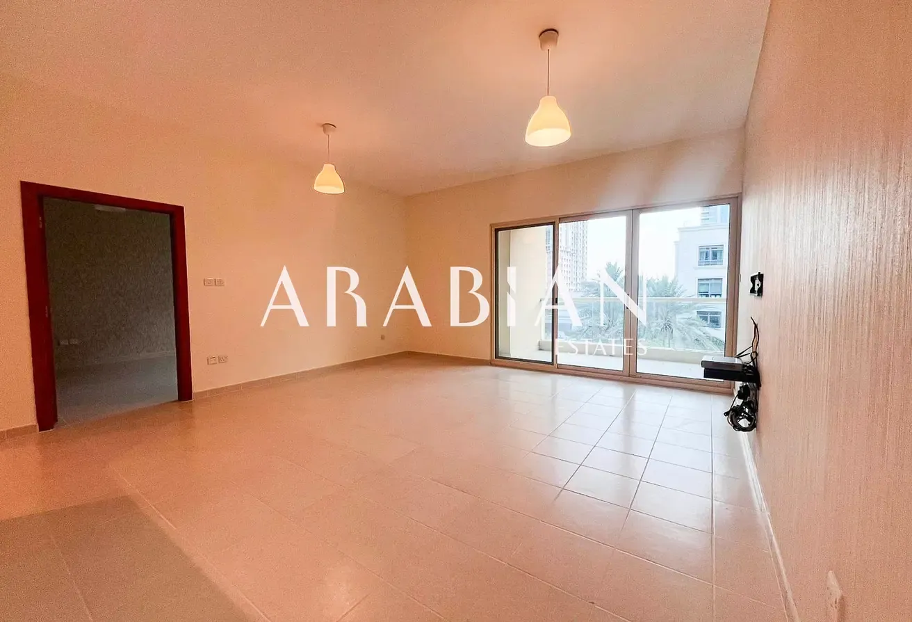Vacant | Prime Location | Bright | Mint Condition