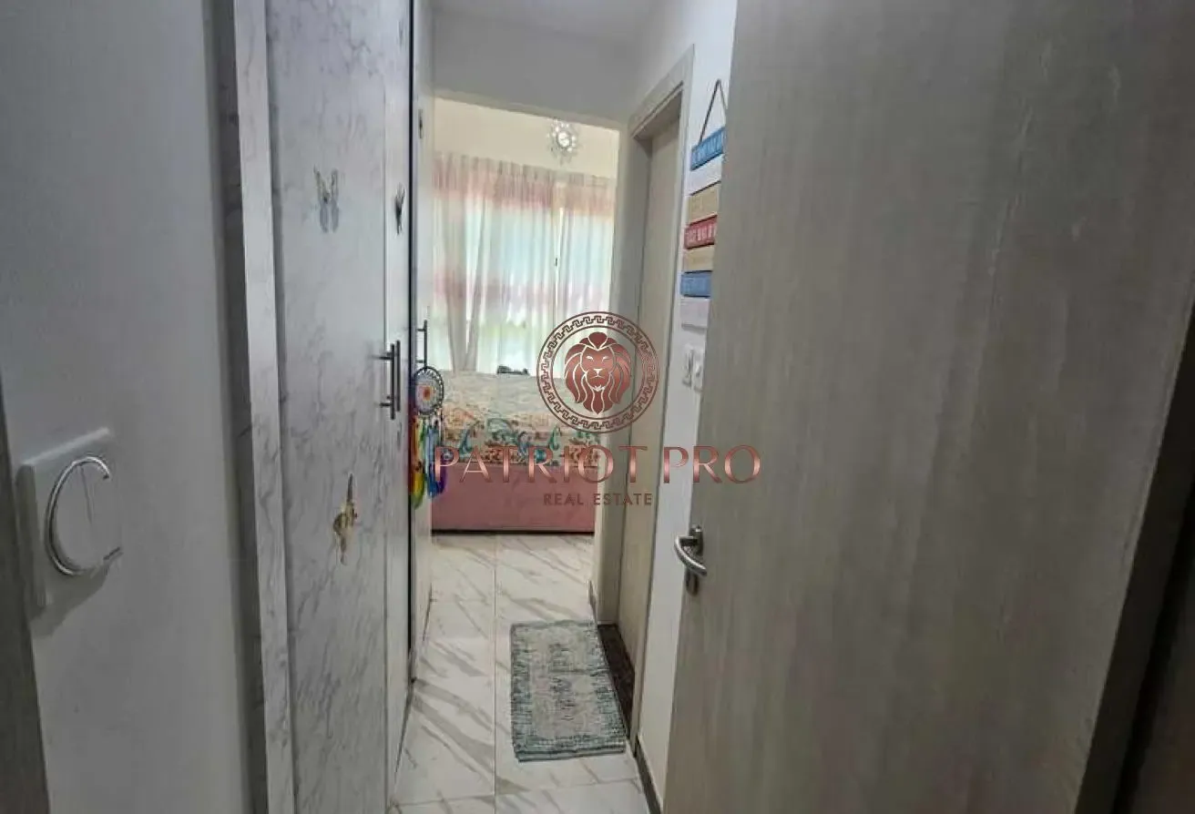 Upgraded I Fully Furnished I Pool View I Move in