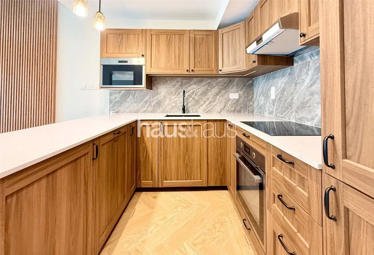 Tenanted | Upgraded | Mid floor | 2 Parking Spaces