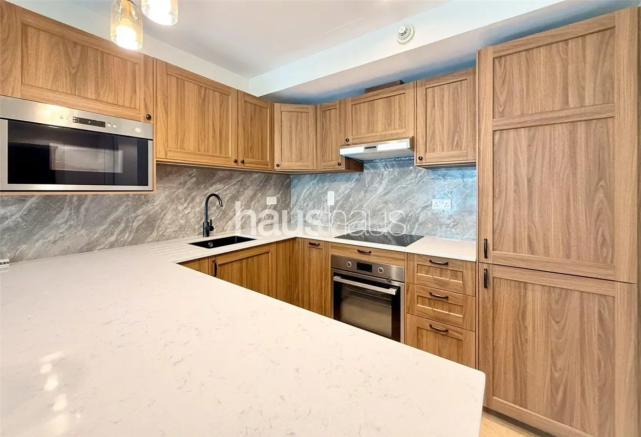 Tenanted | Upgraded | Mid floor | 2 Parking Spaces