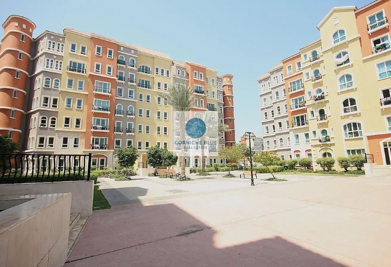 2 bed + store | Motivated Seller | Community View