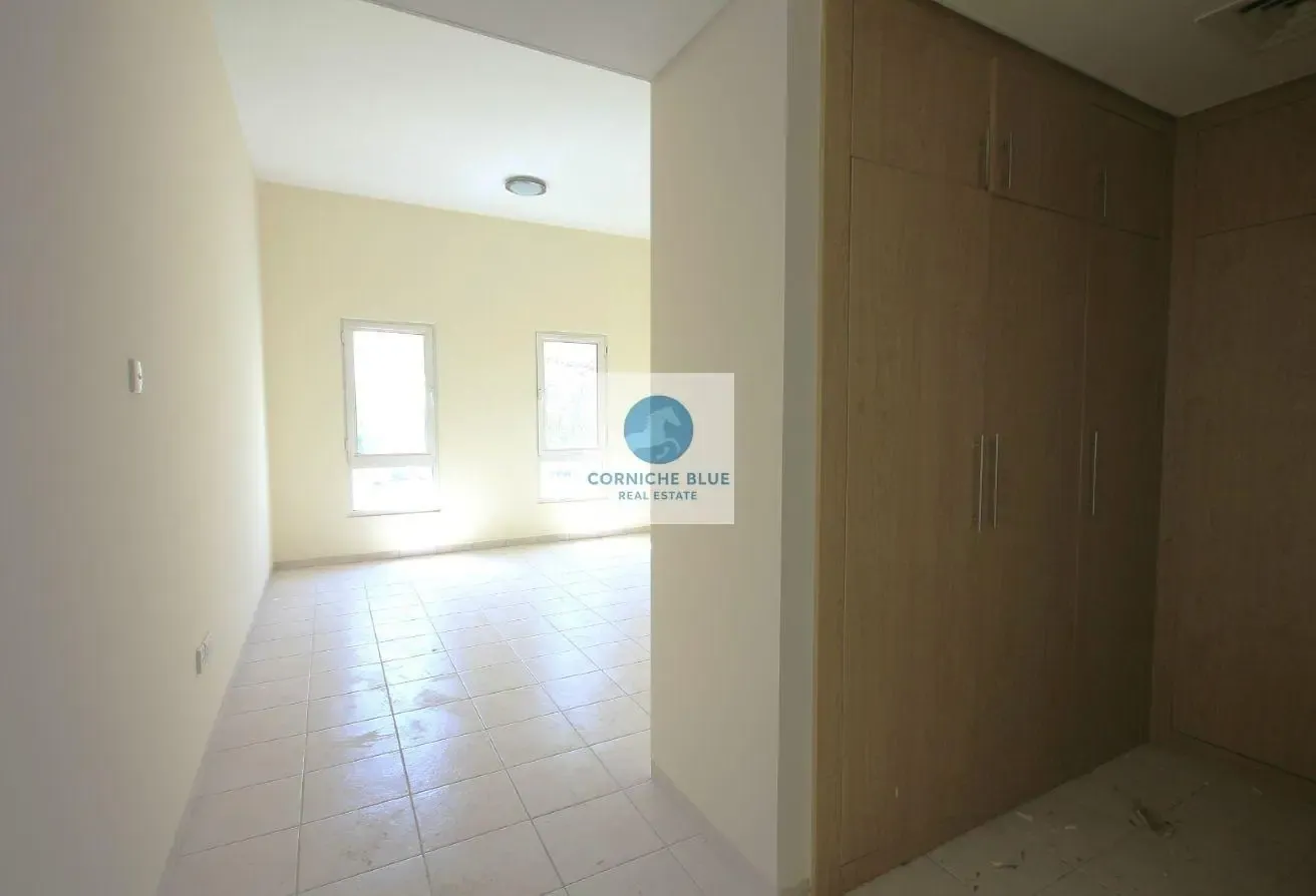 2 bed + store | Motivated Seller | Community View