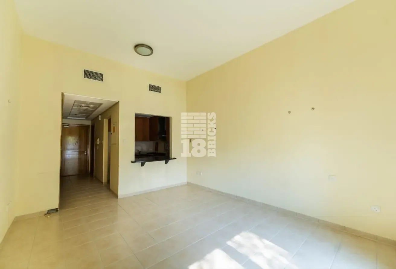 Vacant Studio Available For Sale