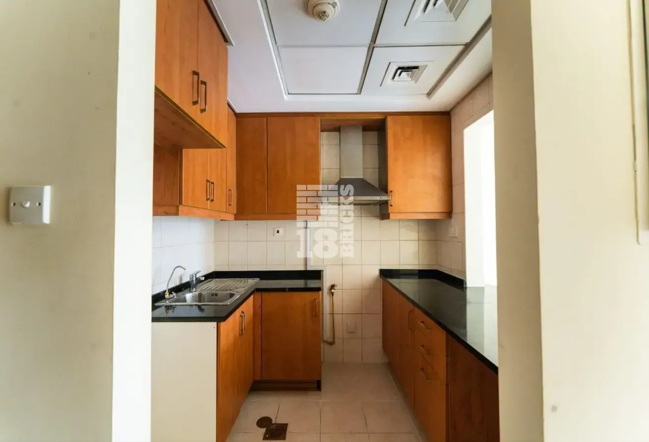 Vacant Studio Available For Sale