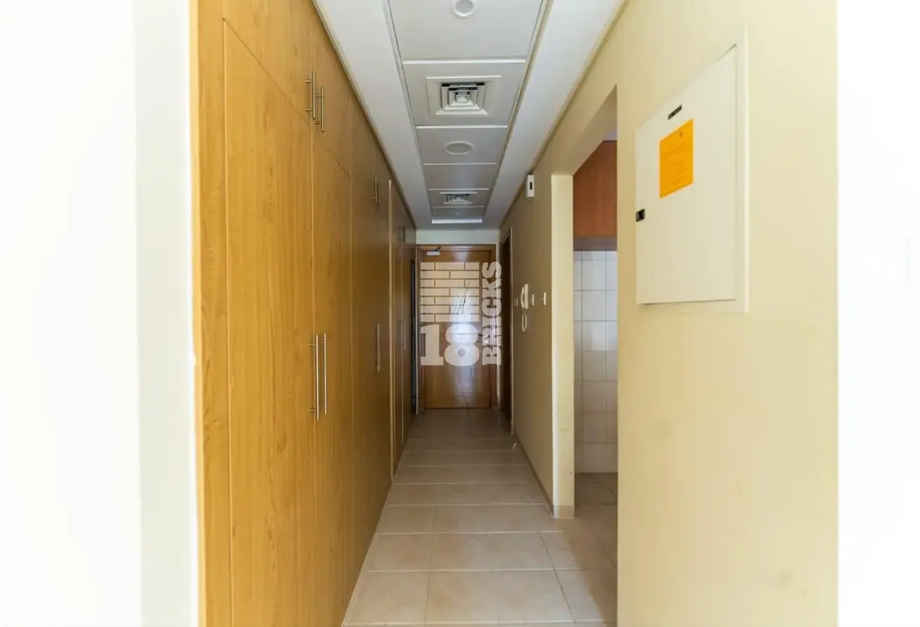 Vacant Studio Available For Sale