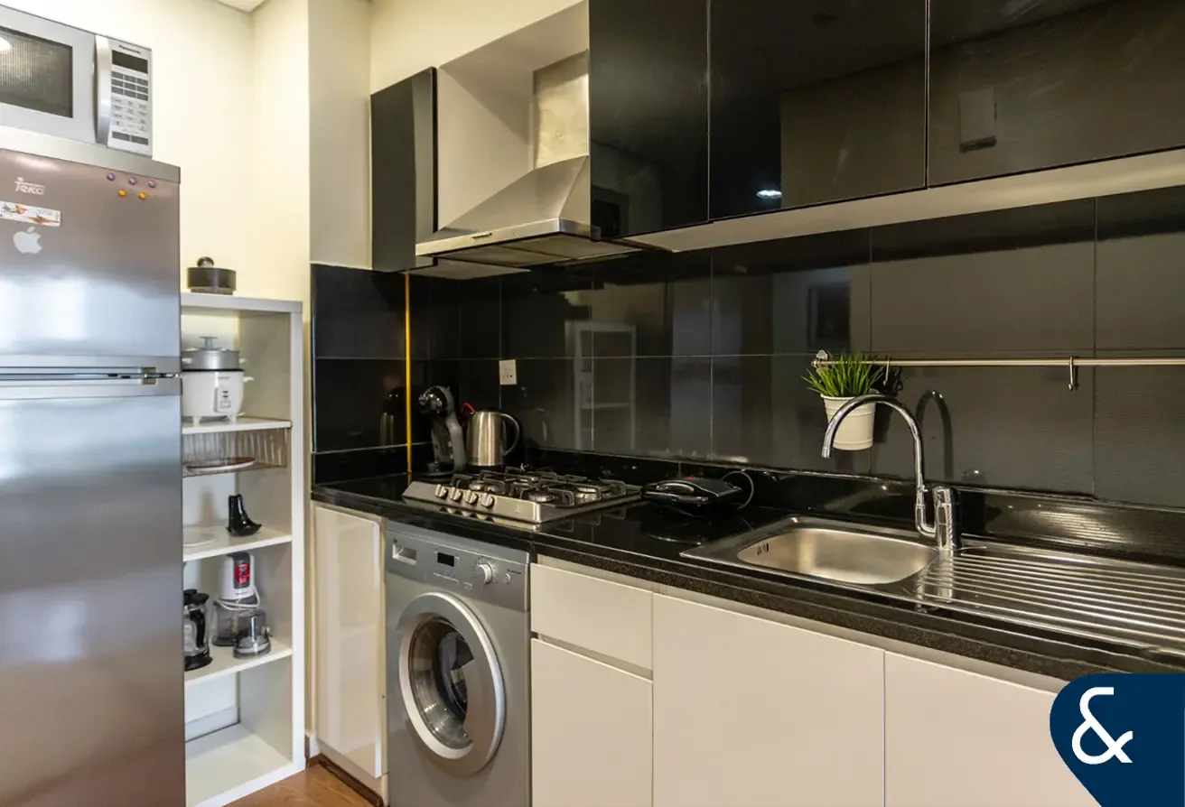 Close To Downtown | Furnished | Vacant Now