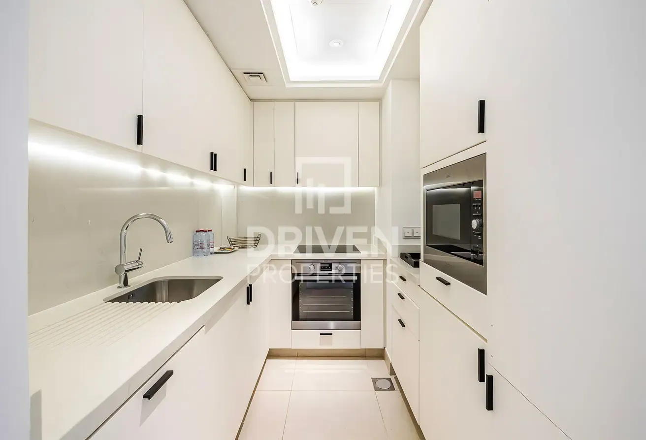 Upgraded | High Floor | Prime Downtown