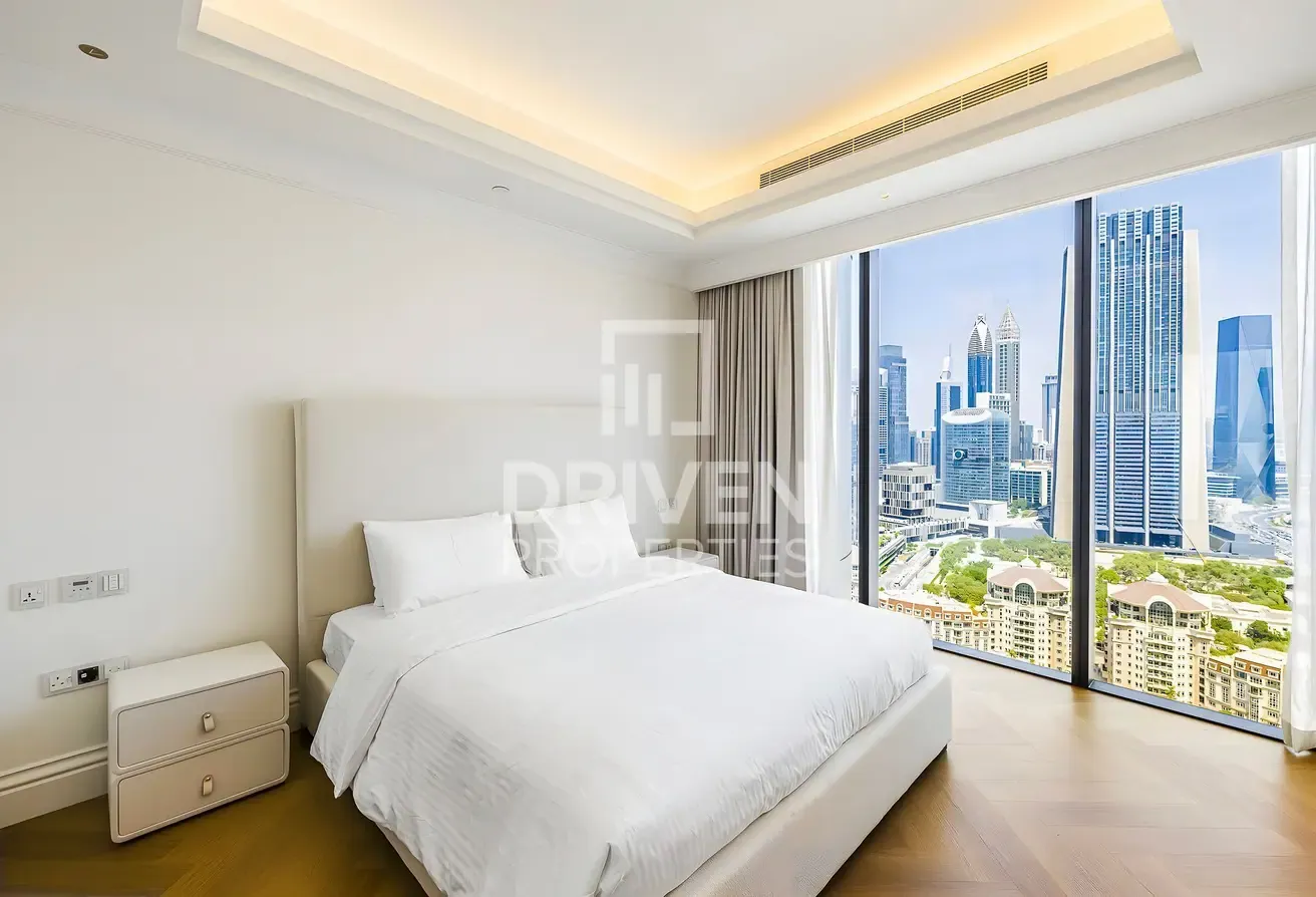 Upgraded | High Floor | Prime Downtown