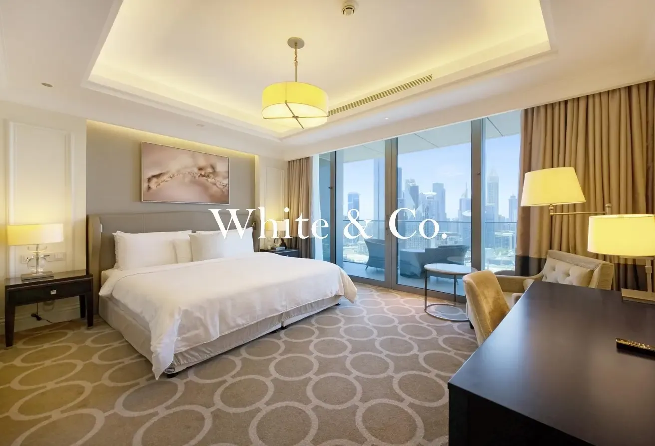Upgraded | Skyline Views | Mall Access