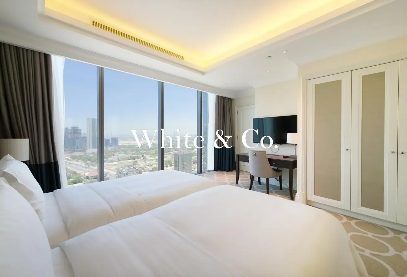 Upgraded | Skyline Views | Mall Access