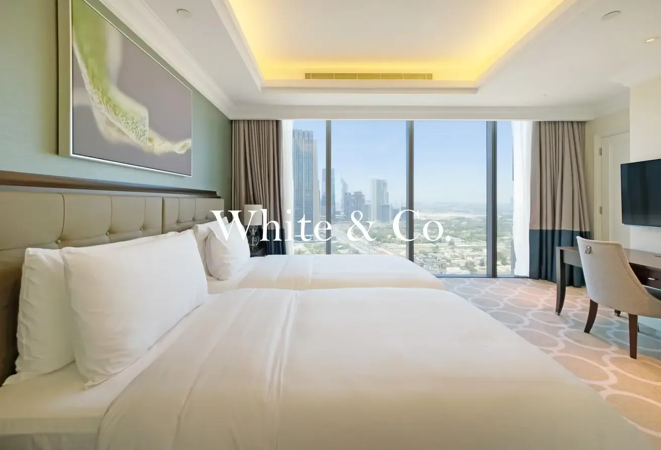 Upgraded | Skyline Views | Mall Access