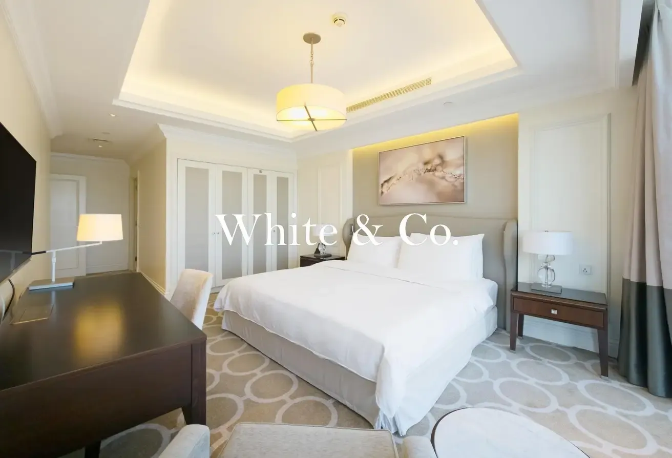 Exclusive | Vacant | Very High Floor