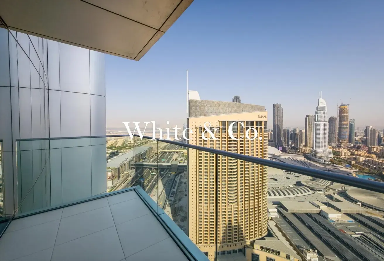 Exclusive | Vacant | Very High Floor