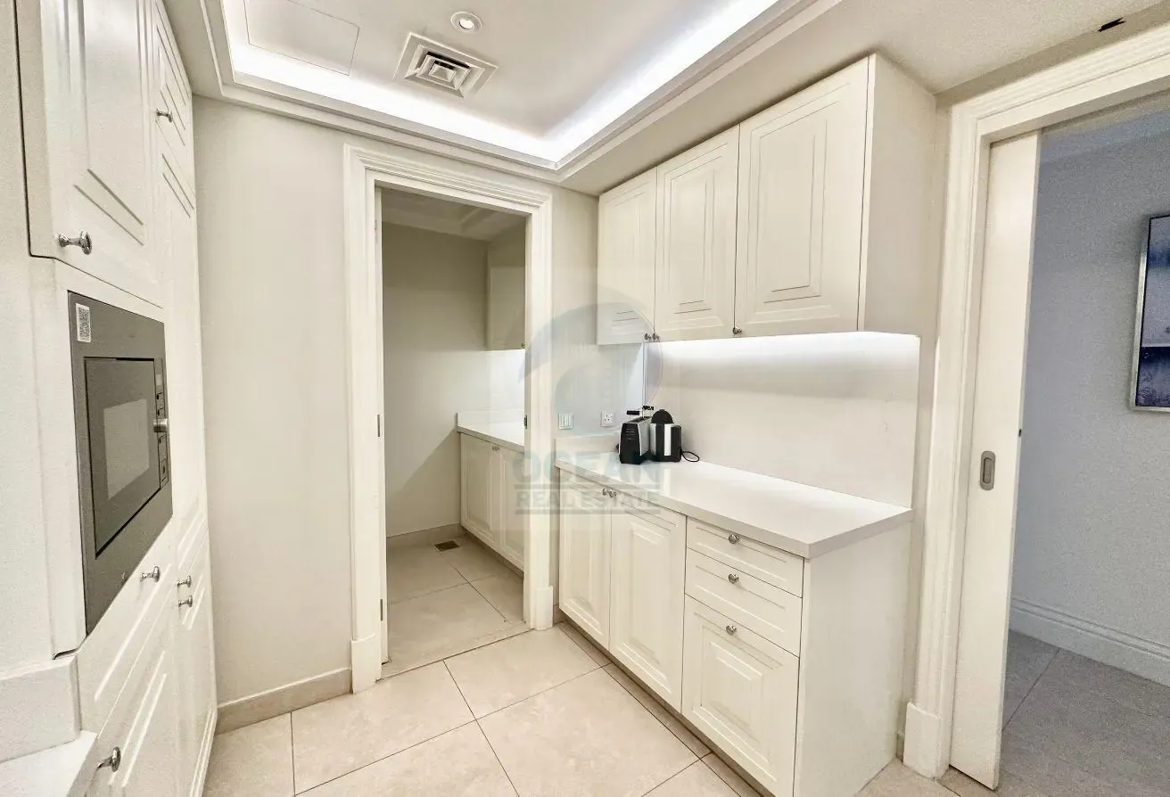 Luxury Living | 2BR Serviced Apartment | Burj View