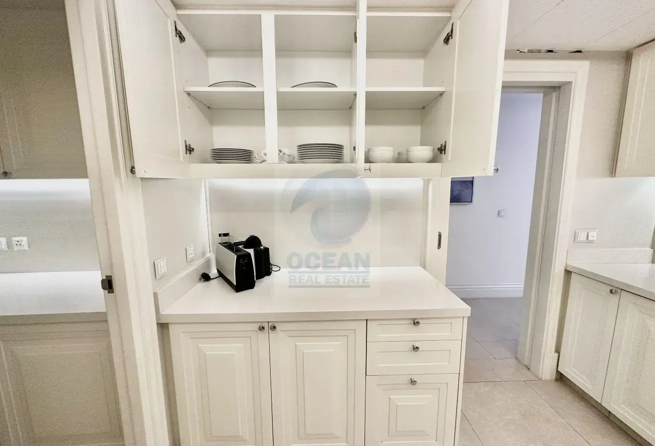 Luxury Living | 2BR Serviced Apartment | Burj View
