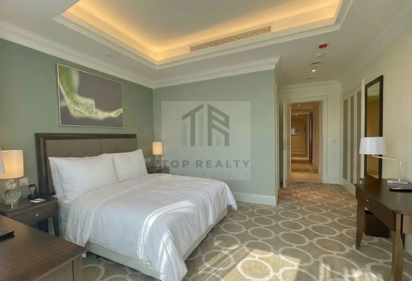 Luxury 2BR | Burj Khalifa View | Fully Furnished