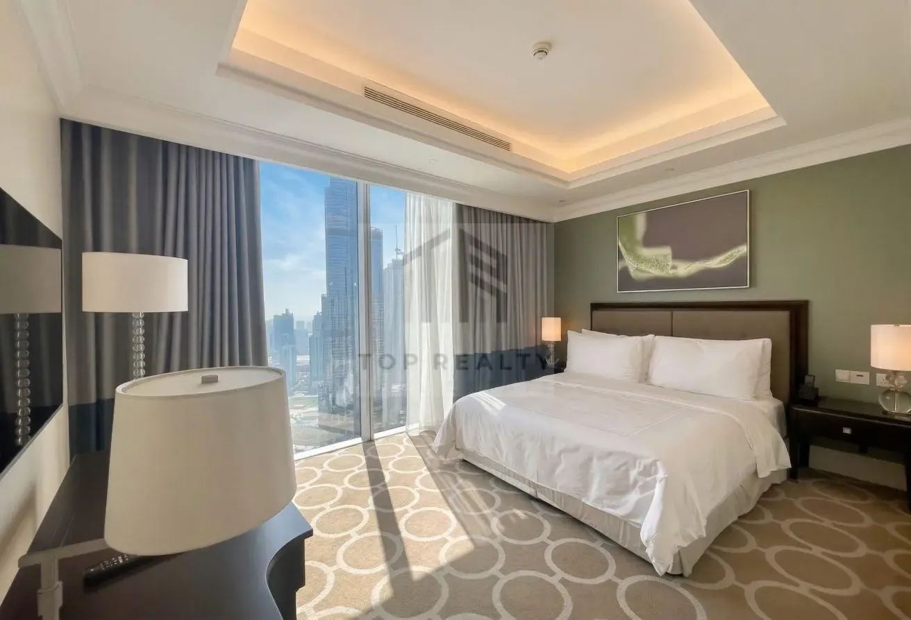 Luxury 2BR | Burj Khalifa View | Fully Furnished