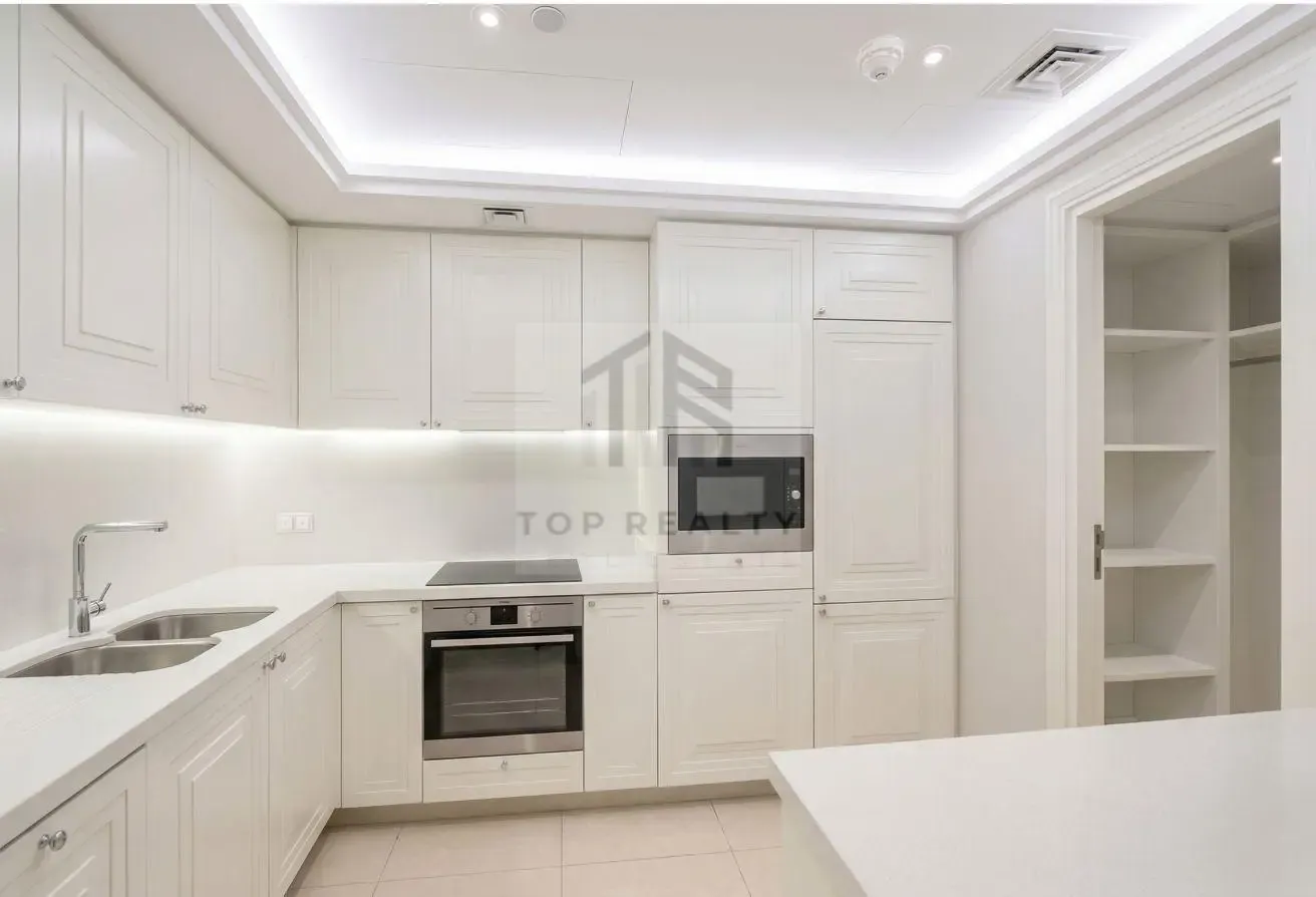 Luxury 2BR | Burj Khalifa View | Fully Furnished