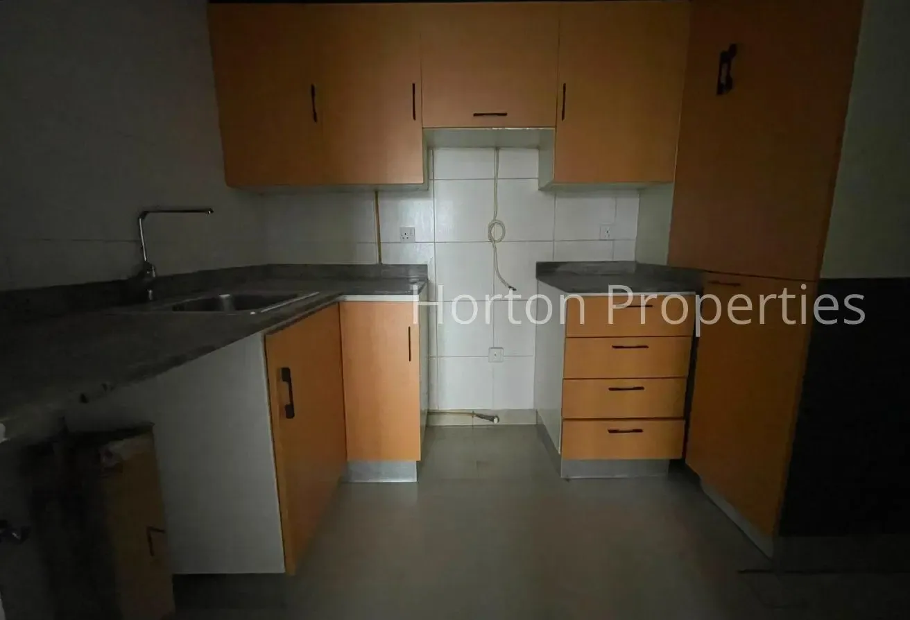 SPACIOUS 1BR I UNFURNISHED I PRIME LOCATION