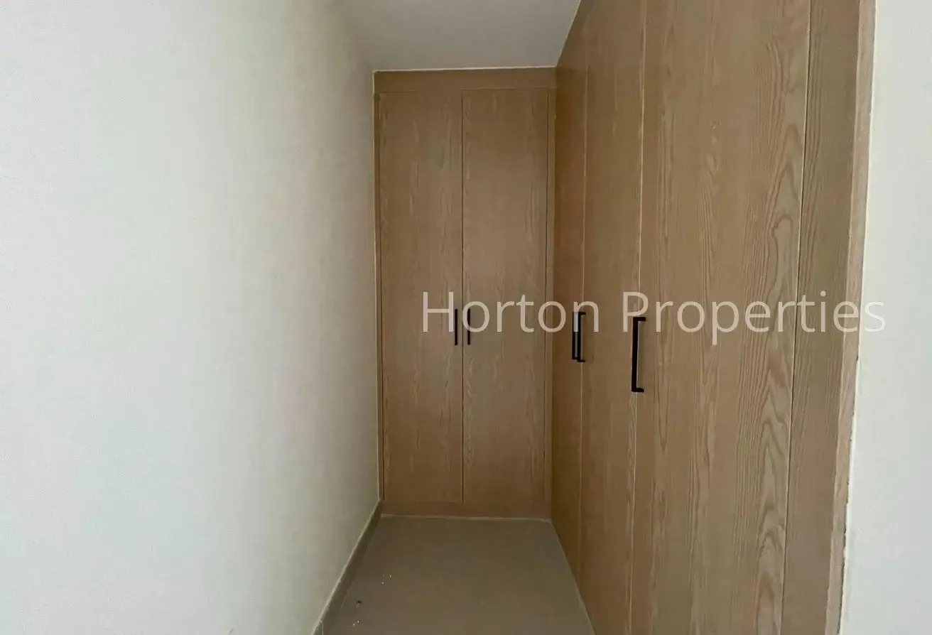 COMMUNITY VIEW I SPACIOUS 2BR I UNFURNISHED