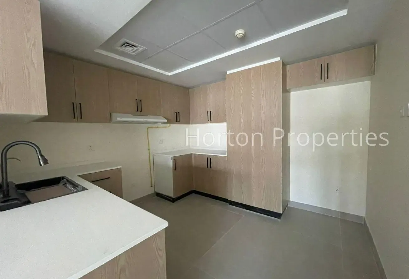 SPACIOUS LAYOUT I WITH STORAGE I UNFURNISHED