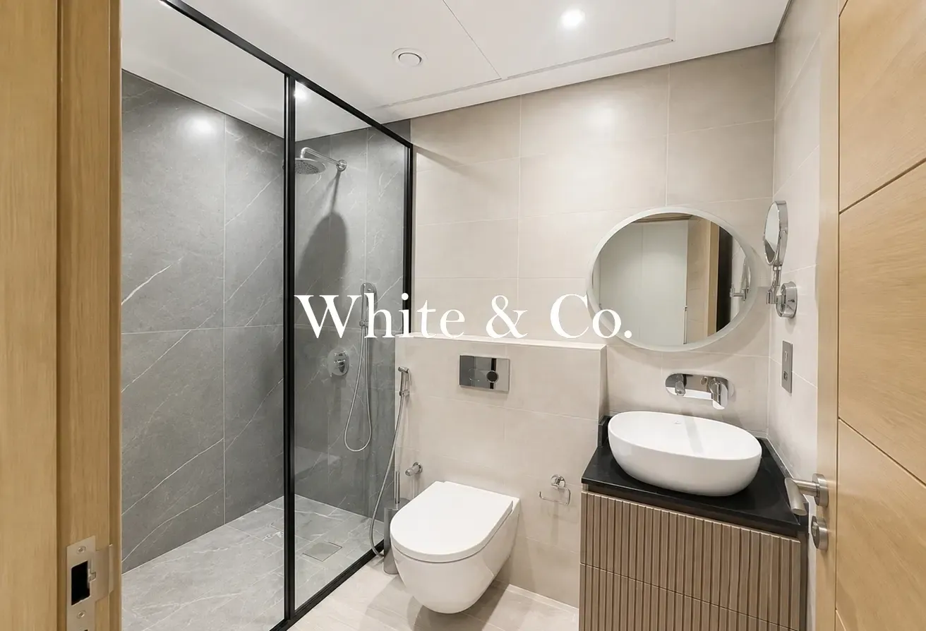 Elegant 2 Bedroom | Furnished | Vacant