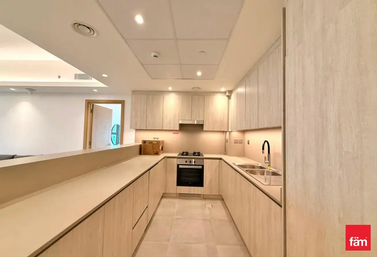 Furnished I Brand New I High Floor