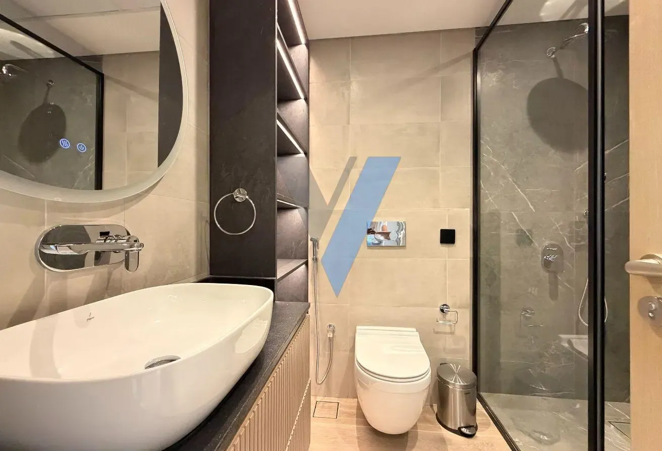 Splendid | Spacious | Fully Furnished | Lake View.