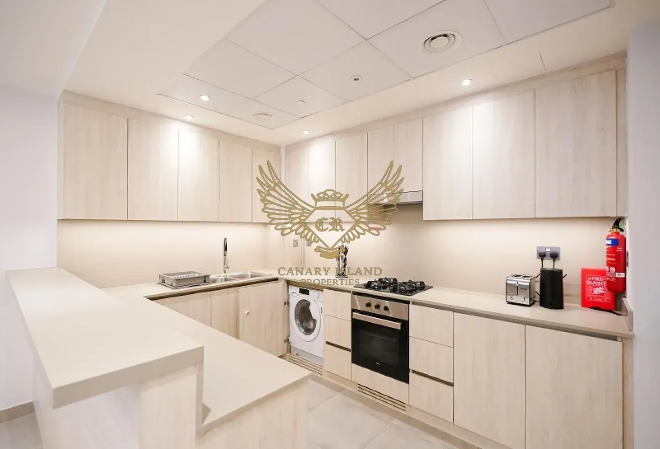 Furnished 2BR+Guests | Gas and Chiller Included