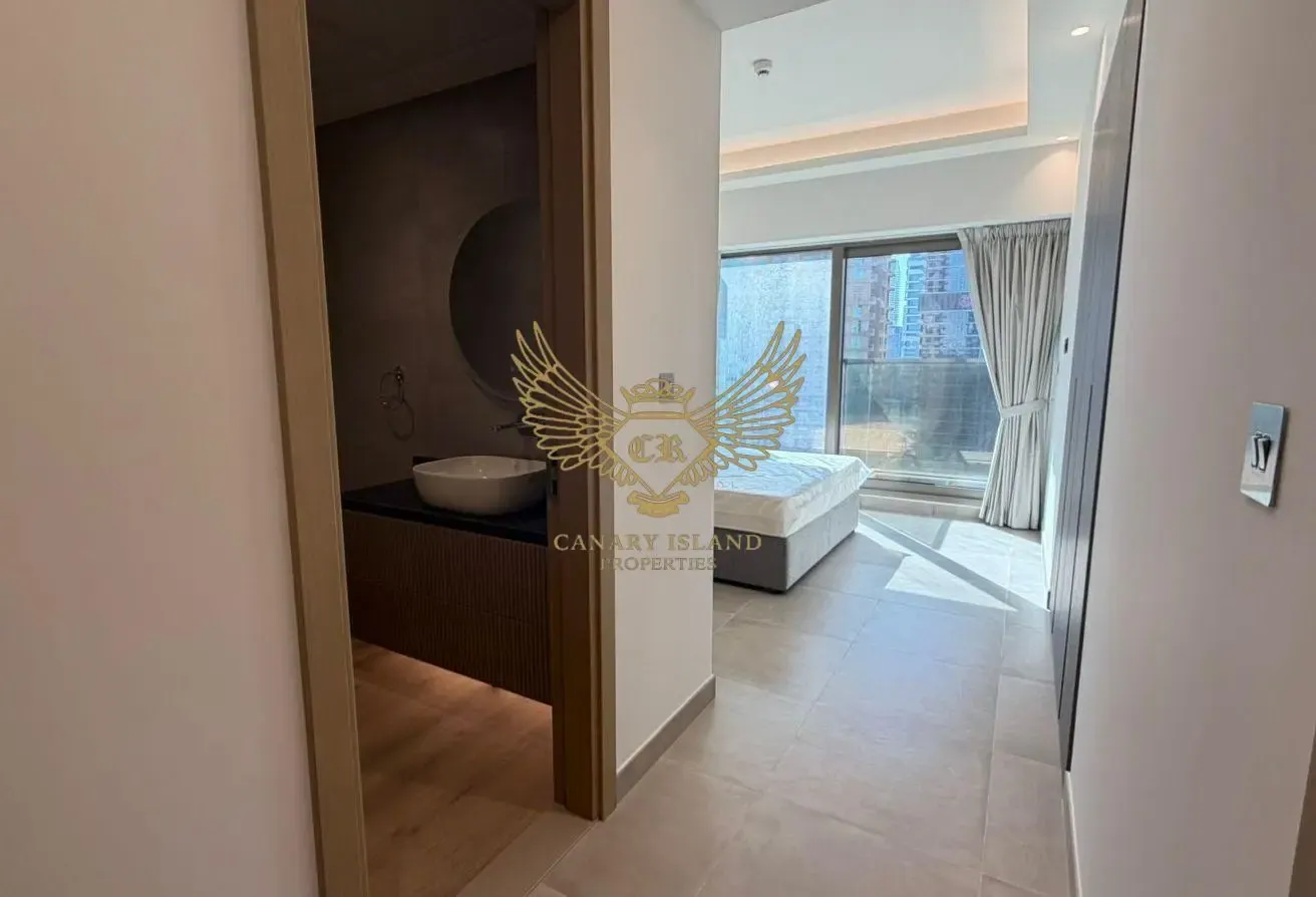 This beautifully furnished 2-bedroom + Guest Room