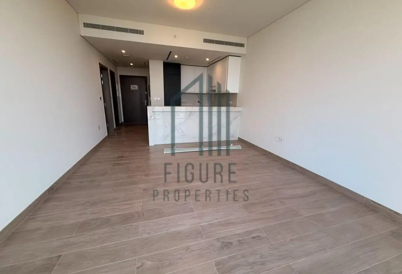 Stylish 1-BR with Balcony | Vacant | Best Price