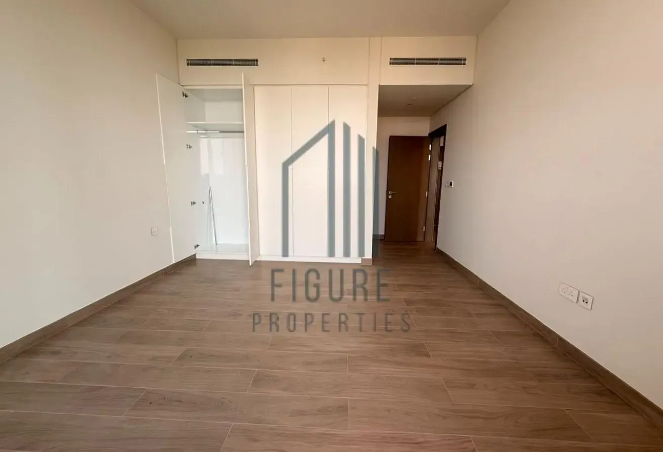 Stylish 1-BR with Balcony | Vacant | Best Price