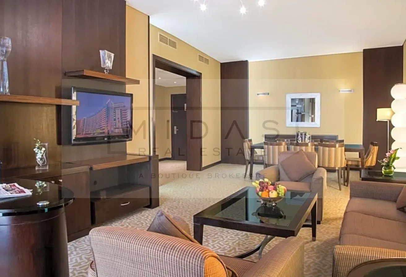 Prime Location I City View I Serviced I Balcony